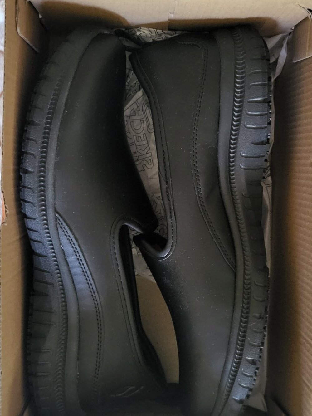 Sketchers working shoes